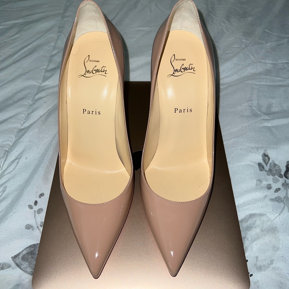 AUTHENTIC CHRISTIAN LOUBOUTIN SO KATE 100 mm  Nude patent leather